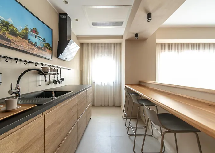 Deluxe Apartment